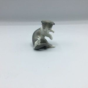 Vintage Lladro Cat and Mouse Porcelain Figure